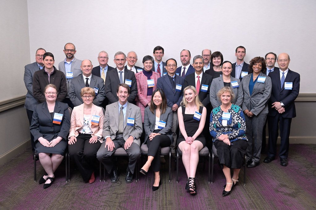 FDA Advisory Panel Backs Continued Compounding Access for Six Peptides